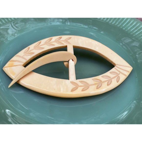 Antique Art Deco HUGE carved Celluloid Ladies Belt Buckle 5" - Picture 5 of 9